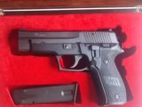 SIFIR KUTUSUNDA,ORJİNAL,HİÇ KULLANILMAYAN SİG SAUER P 226 !