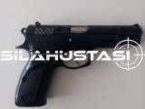 EMEKLİ EMNİYET GÖREVLİSİNDEN RUHSATLI,SIFIR AYARINDA,İLK ELDEN ÇOK AZ KULLANILAN 1993 MODEL ORJİNAL SİYAH CZ 75 B